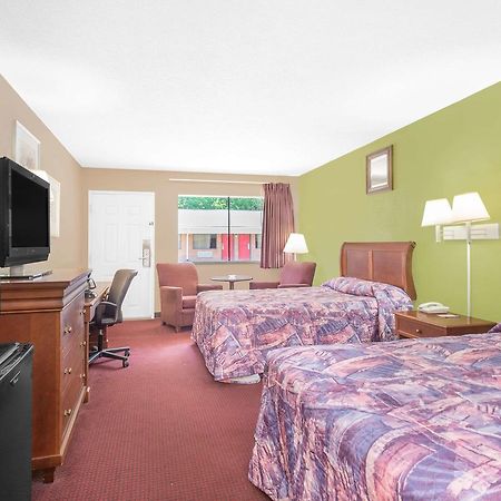 Hotel Express Anniston/Oxford Exterior foto