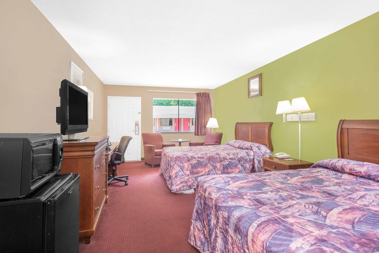 Hotel Express Anniston/Oxford Exterior foto